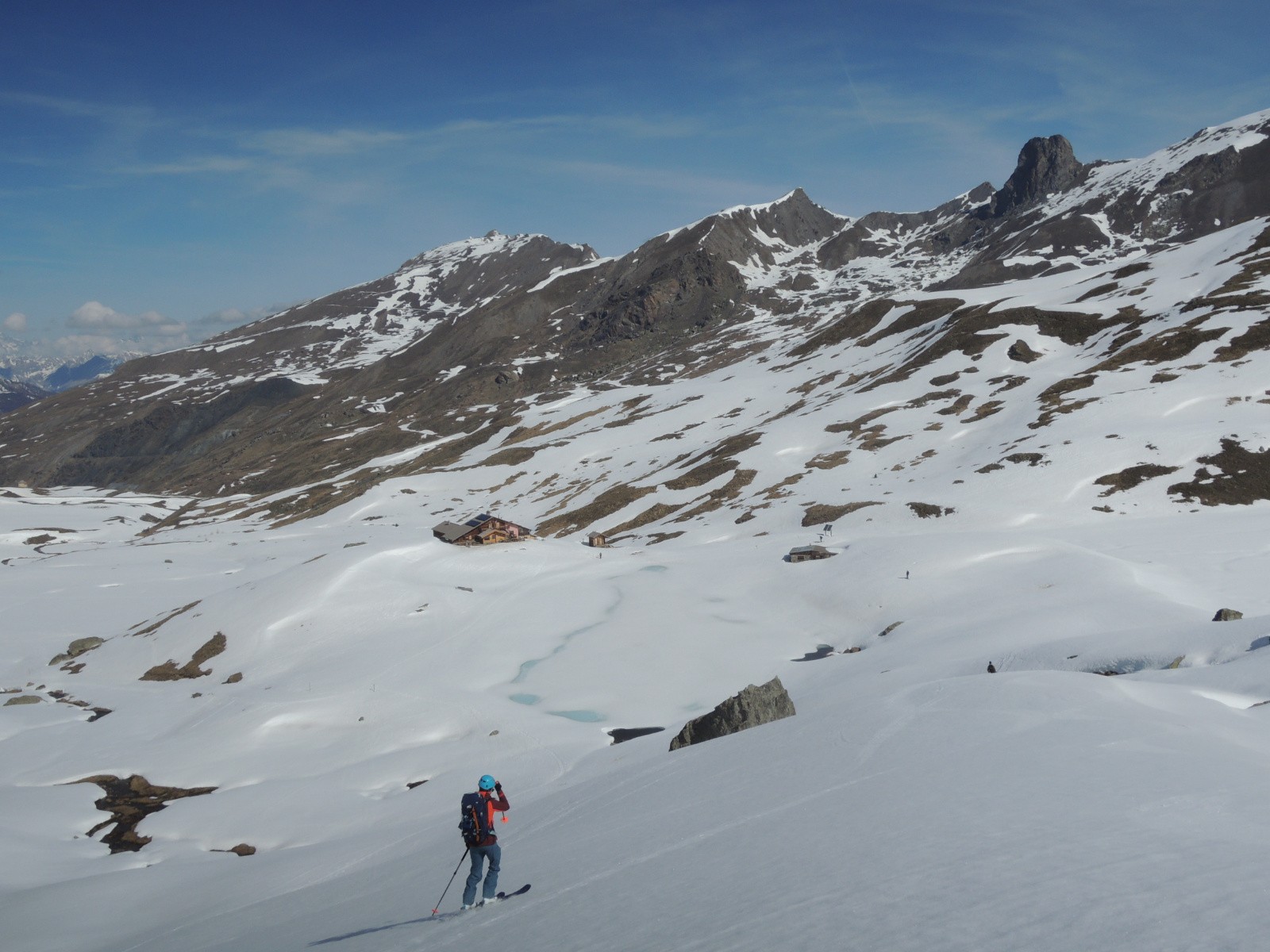 Descente col Blanchet sur le refuge de la Blanche