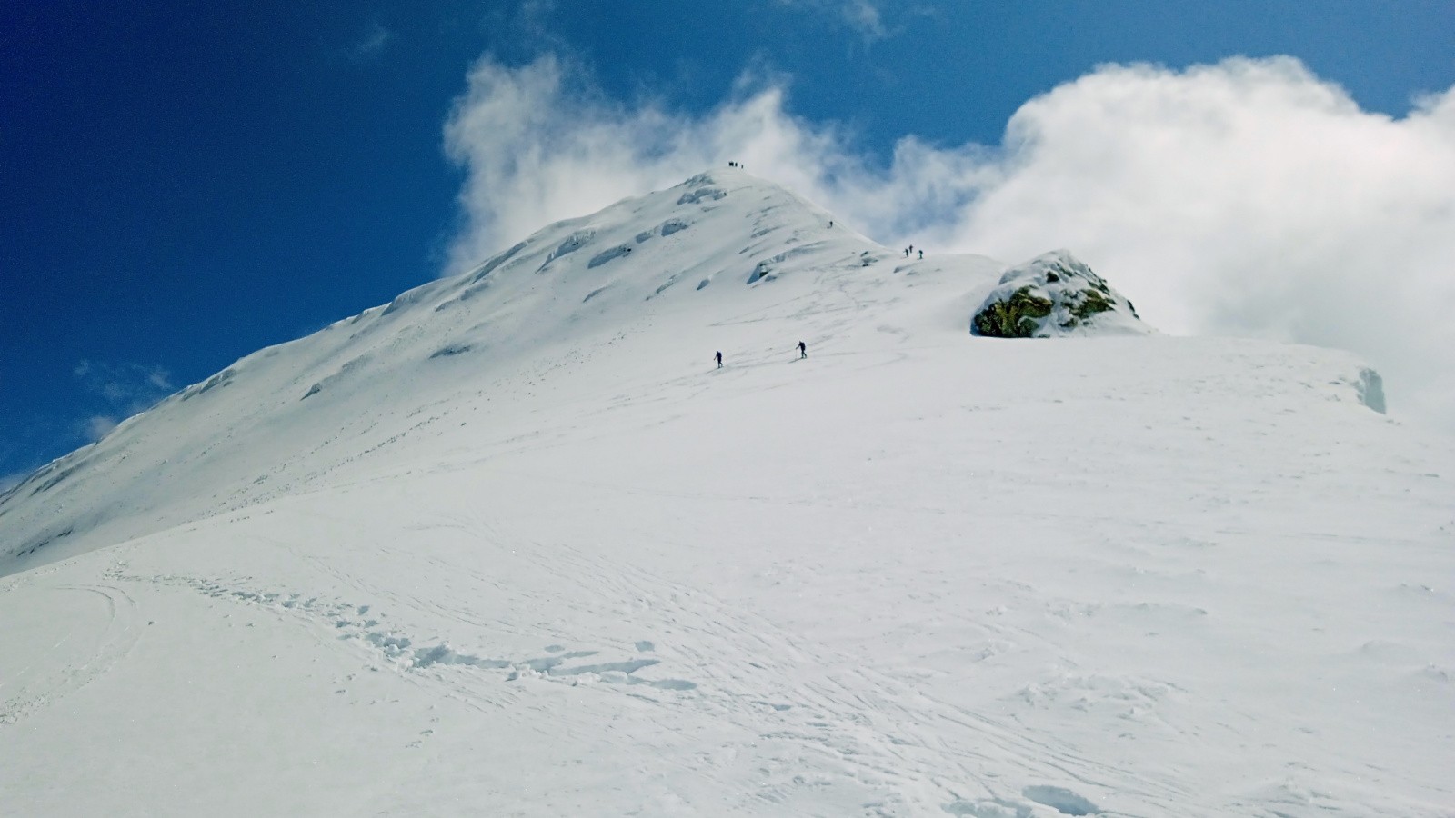 Peu de monde aujourd'hui : 9 skieurs et 5 alpis