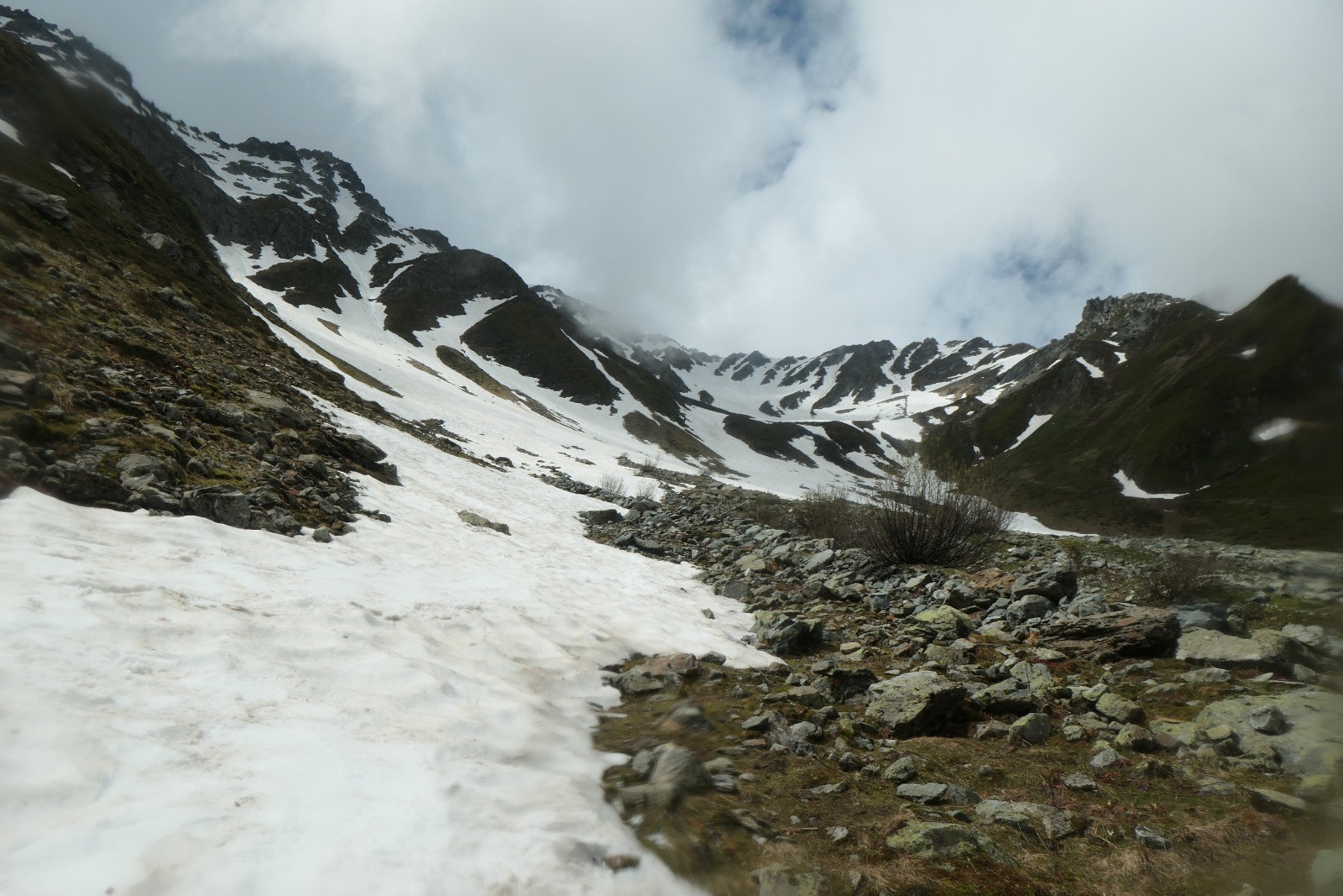 Un peu en dessous de 1900m 
