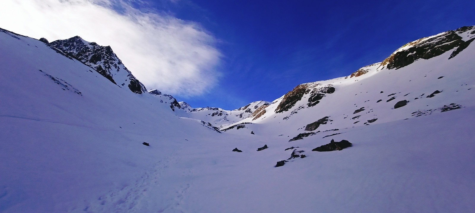 &nbsp;approche du rocher blanc et le badon, dans la combe madame
