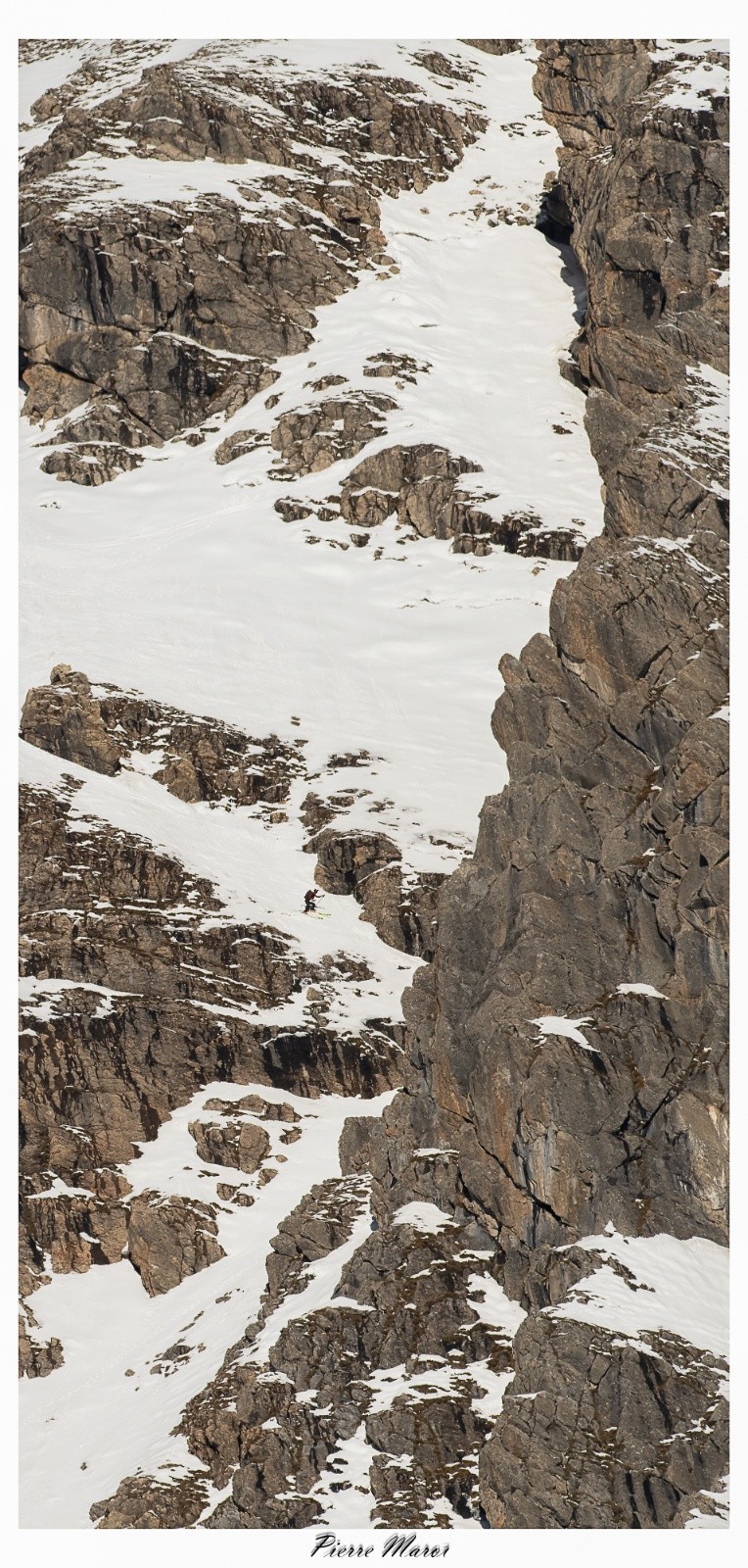 &nbsp;La fameuse dalle diagonale de contournement