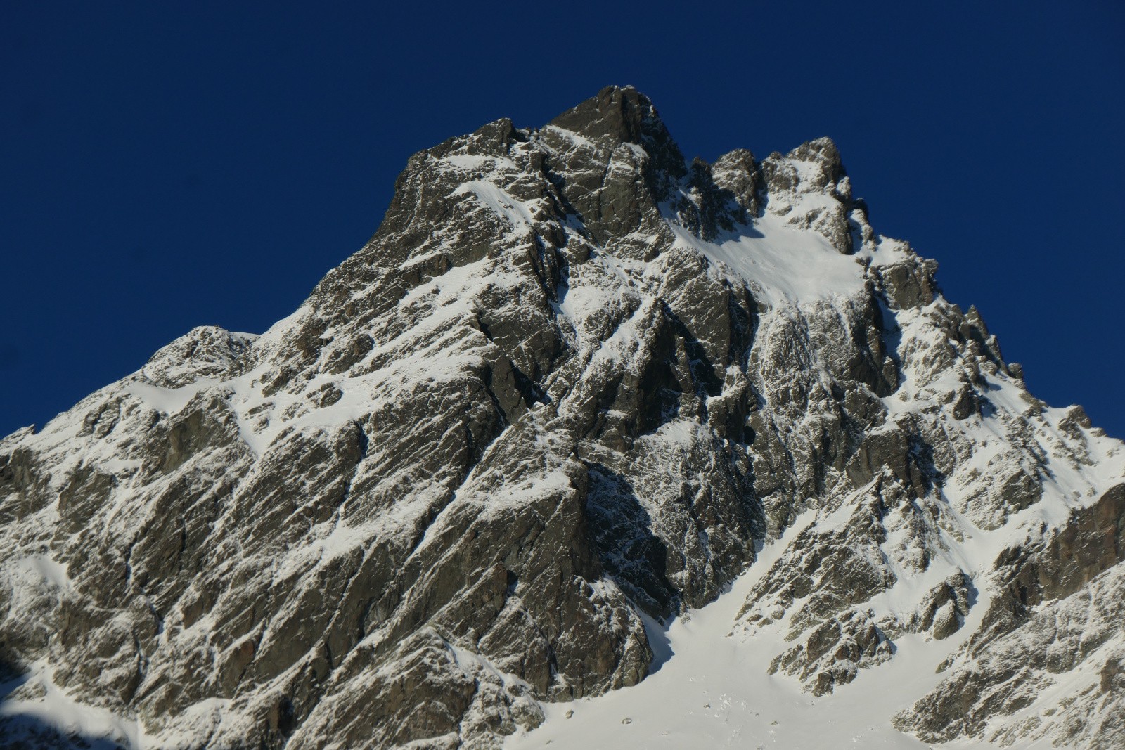L'aiguille nous fait du charme 