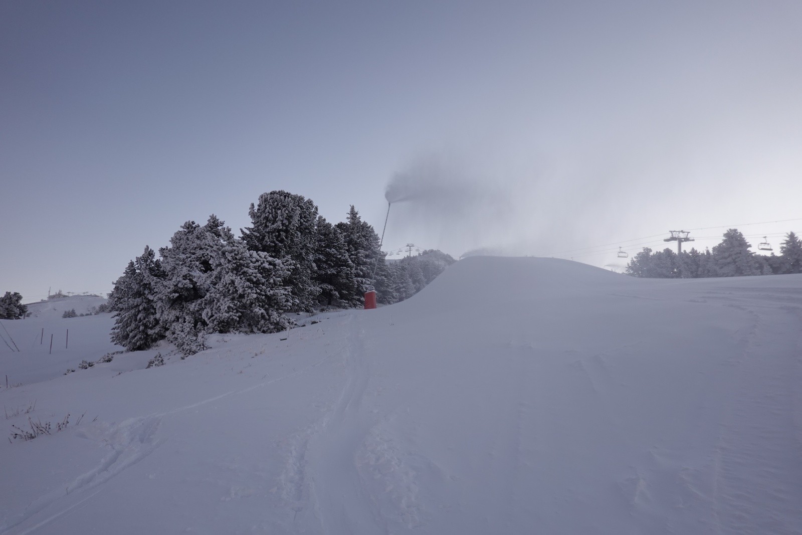 Gros tas de neige et bruit