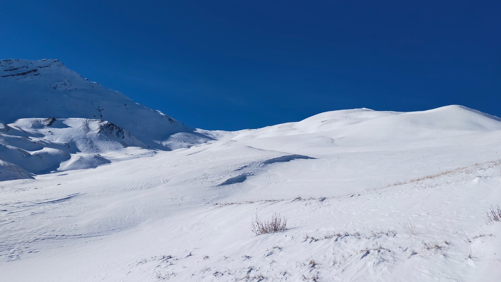 &nbsp;Pointe d'Emy sur la droite&nbsp;
