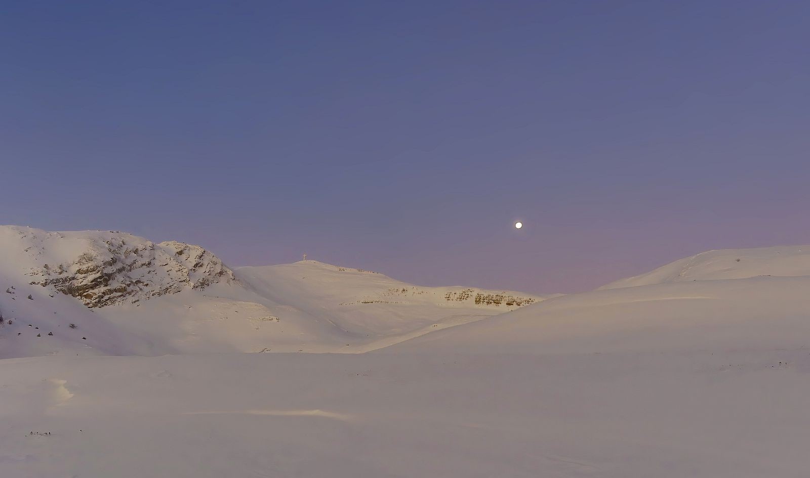 la lune et le Reculet bien blanc 