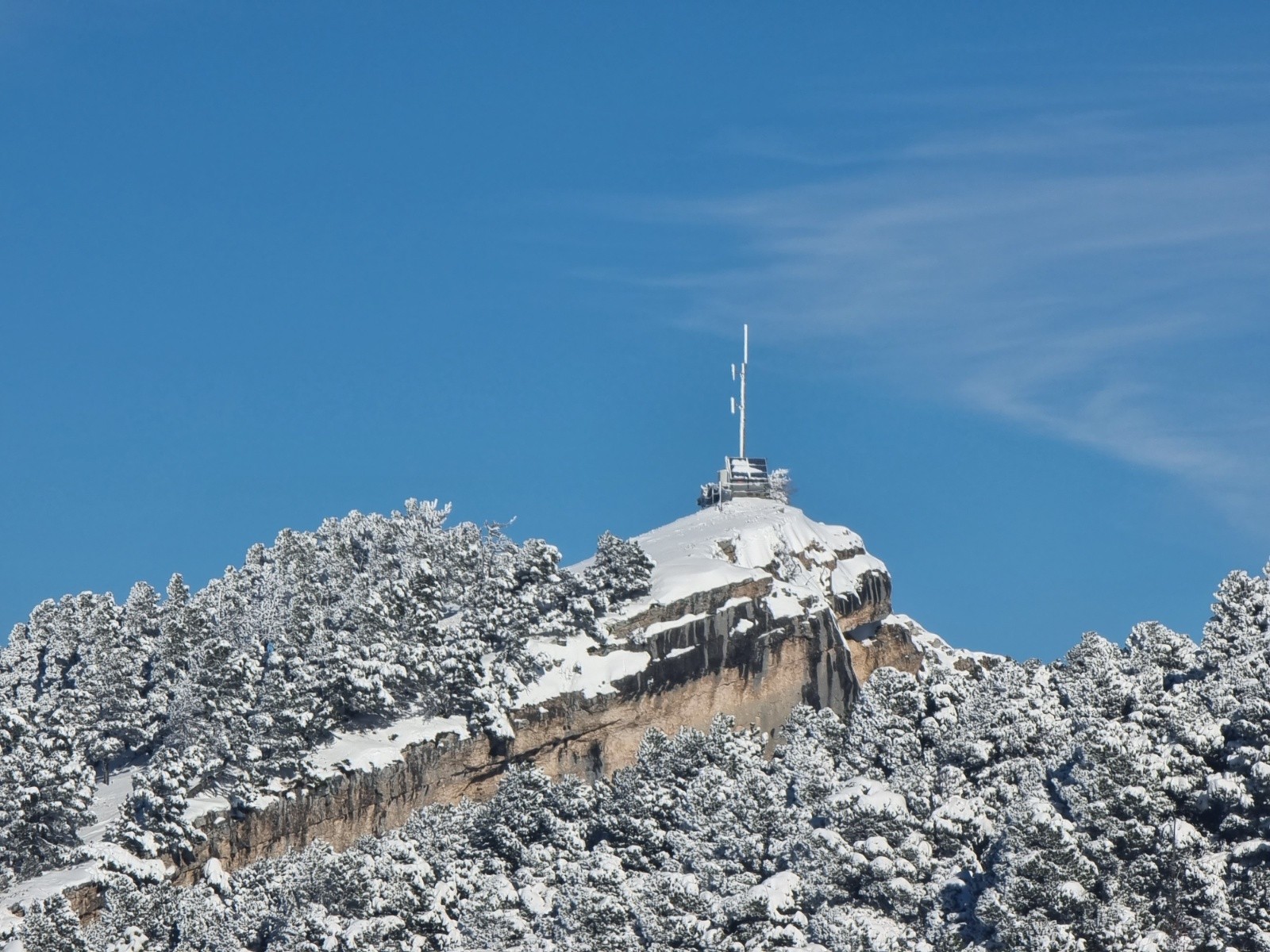 &nbsp;Non mais c'est quoi ce truc tout bétonné du côté du grand manti ??