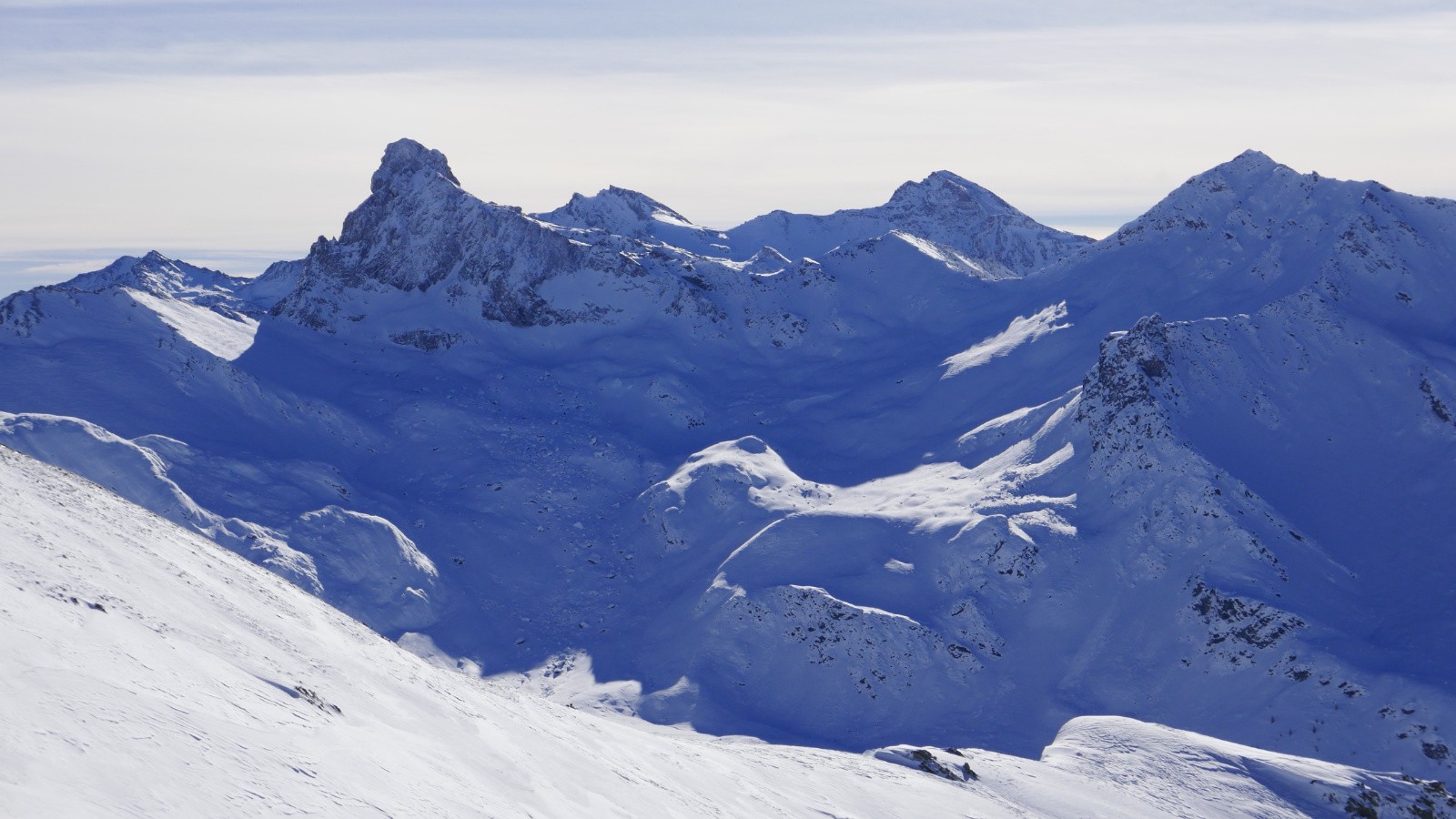 Le cirque de la Blanche et la tête de Toilies.
