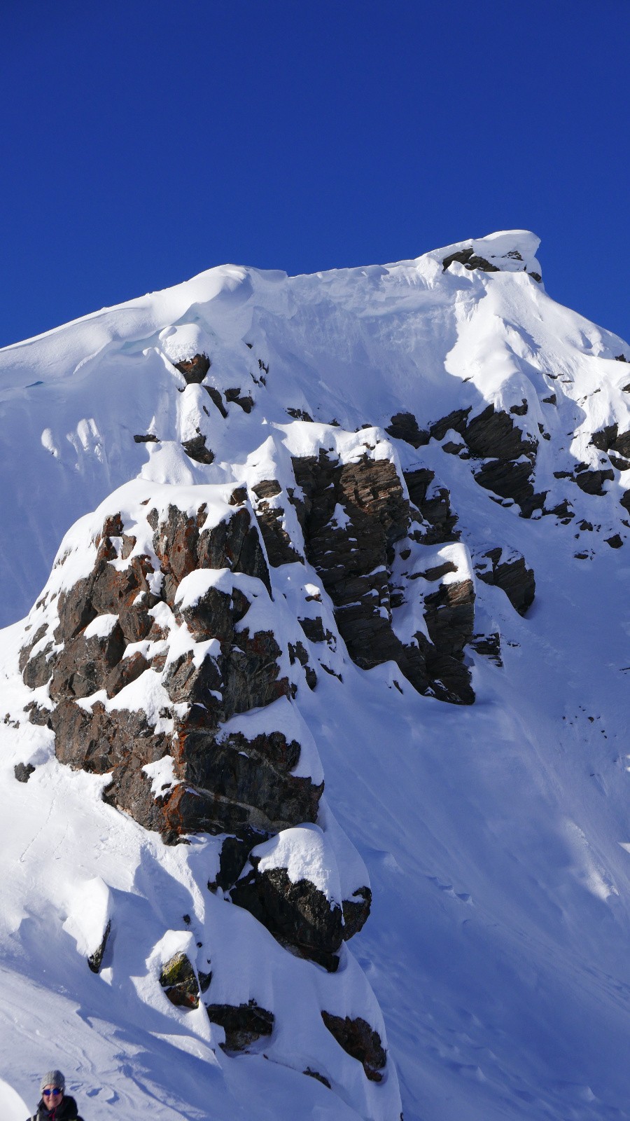 Le début de l'arête SE de Châteaurenard
