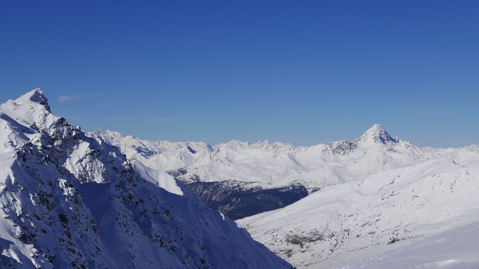 Toujours très peu de neige en sud. 