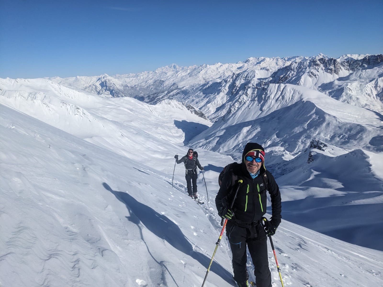 #9 on arrive au Pic sur fond de Mont Blanc on arrive au Pic sur fond de Mont Blanc