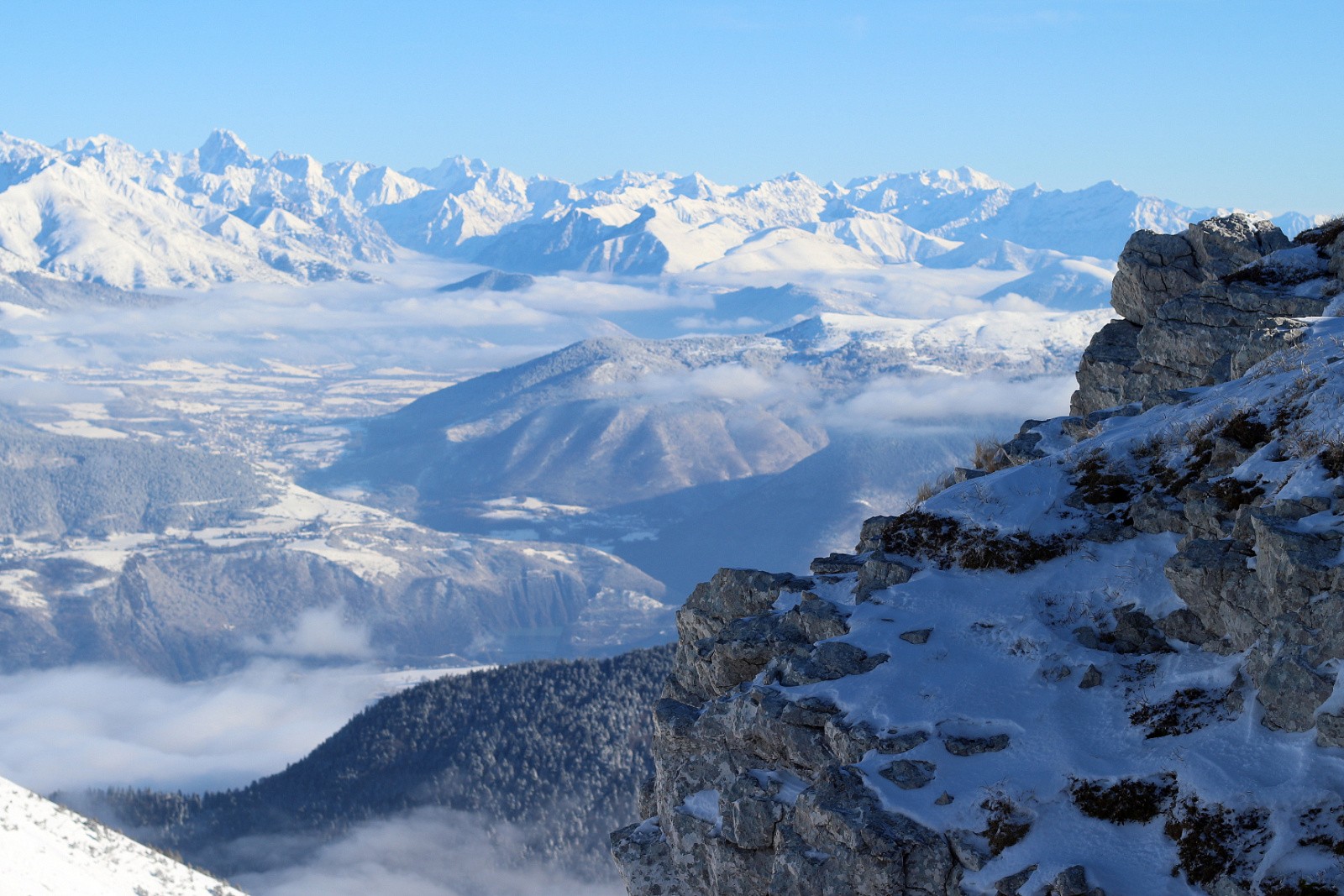 vue sur plateau matheysin et Ecrins 