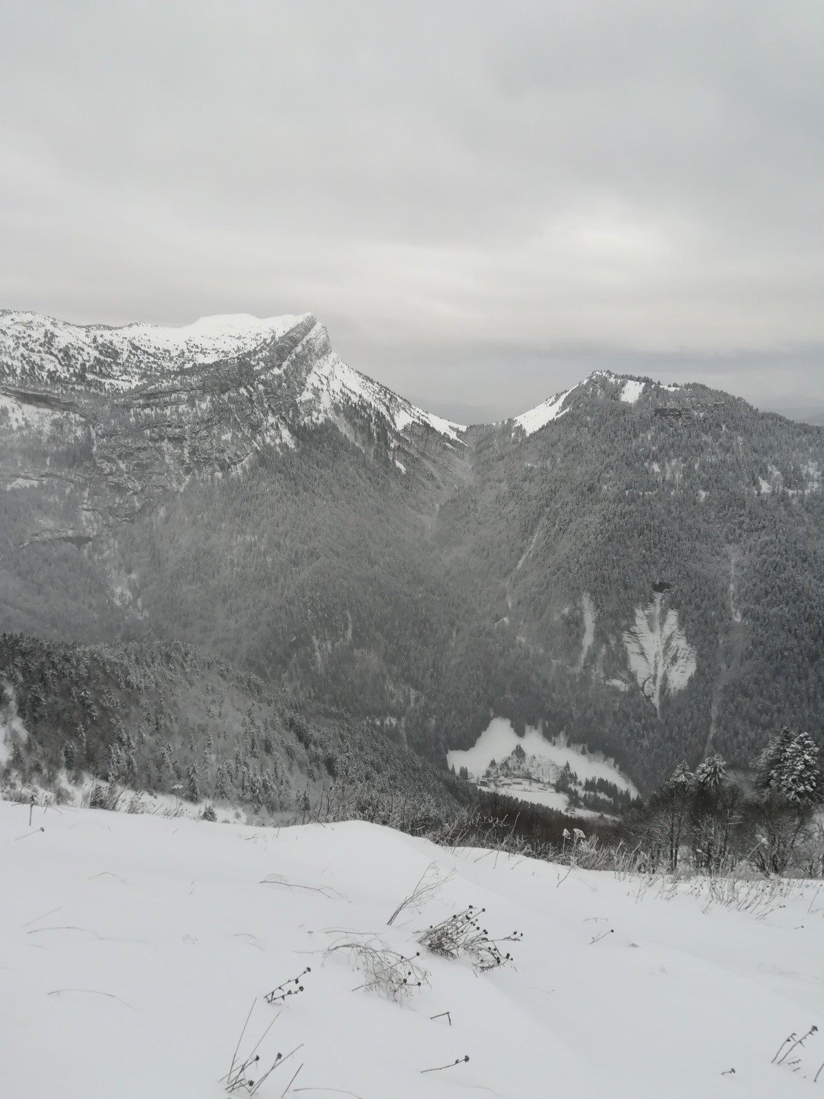 Dent de Crolles, Pravouta, Perquelin&nbsp;