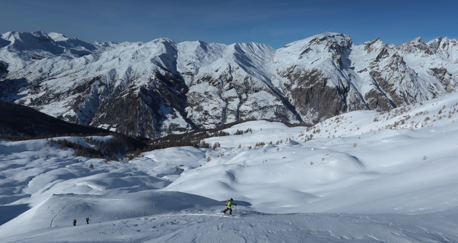 Remontée vers la crête de Mirandol