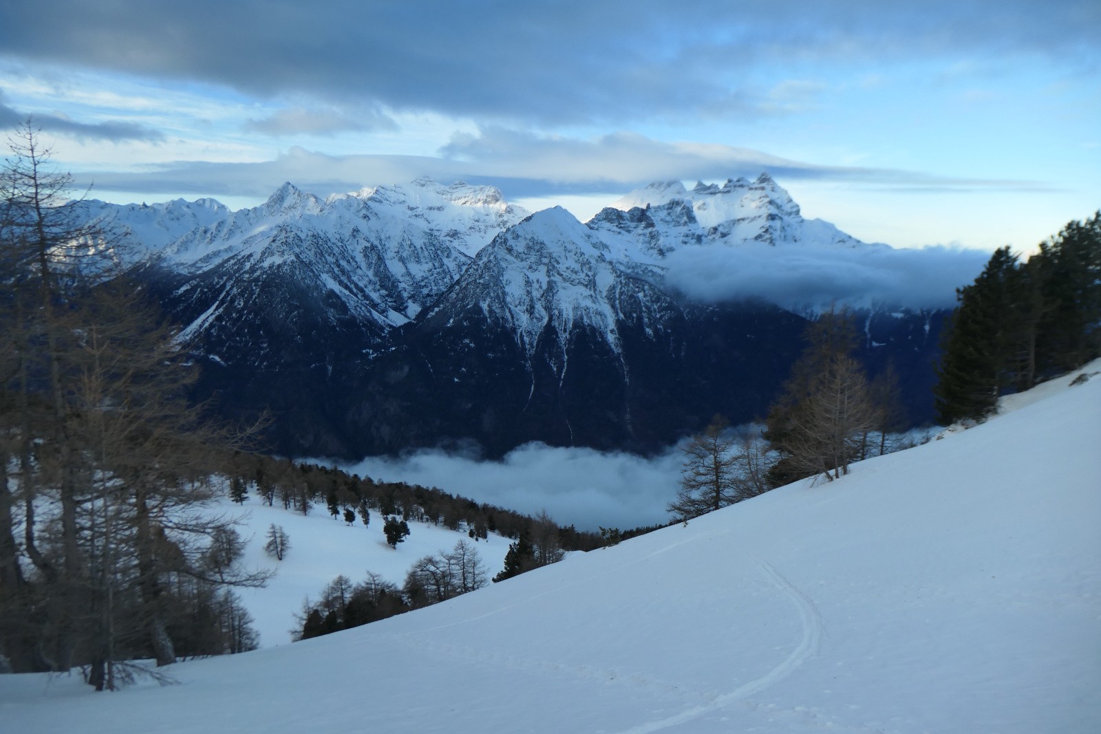 #12 Jour 1 : sous le portail Jour 1 : sous le portail