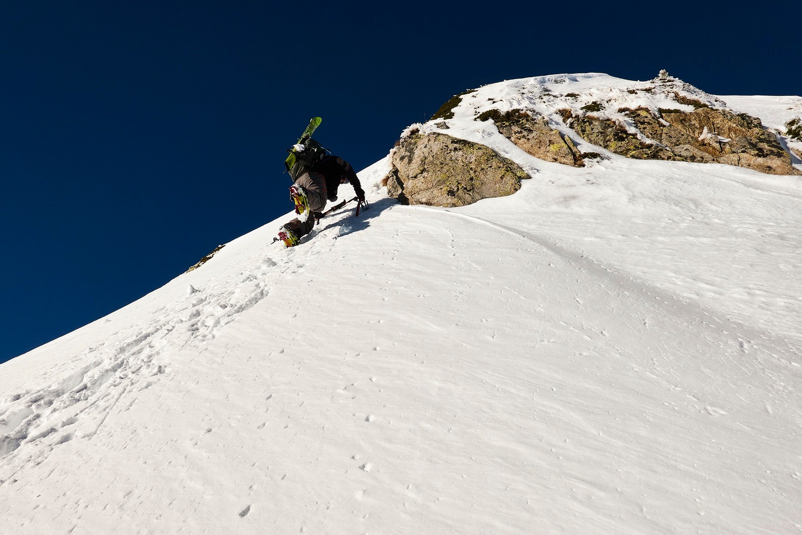 De retour sur l'épaule SE...