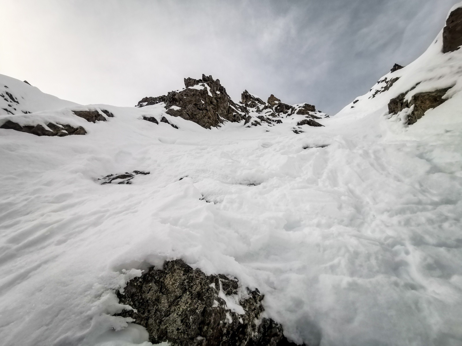 Les cailloux ne sont pas loin par endroits