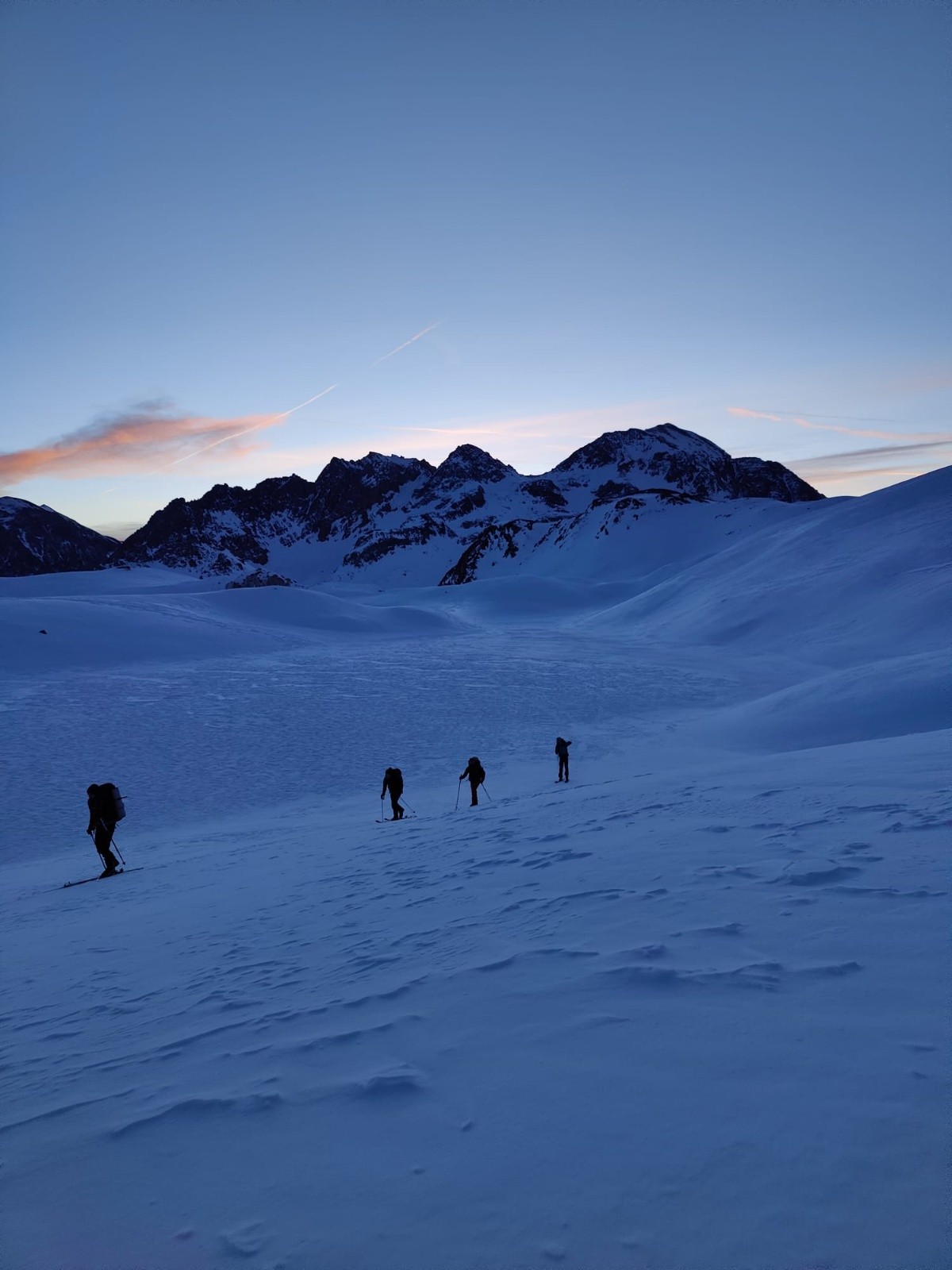 #5 J3 : Traversée du lac long après avoir quitté le refuge du Mont Thabor J3 : Traversée du lac long après avoir quitté le refuge du Mont Thabor