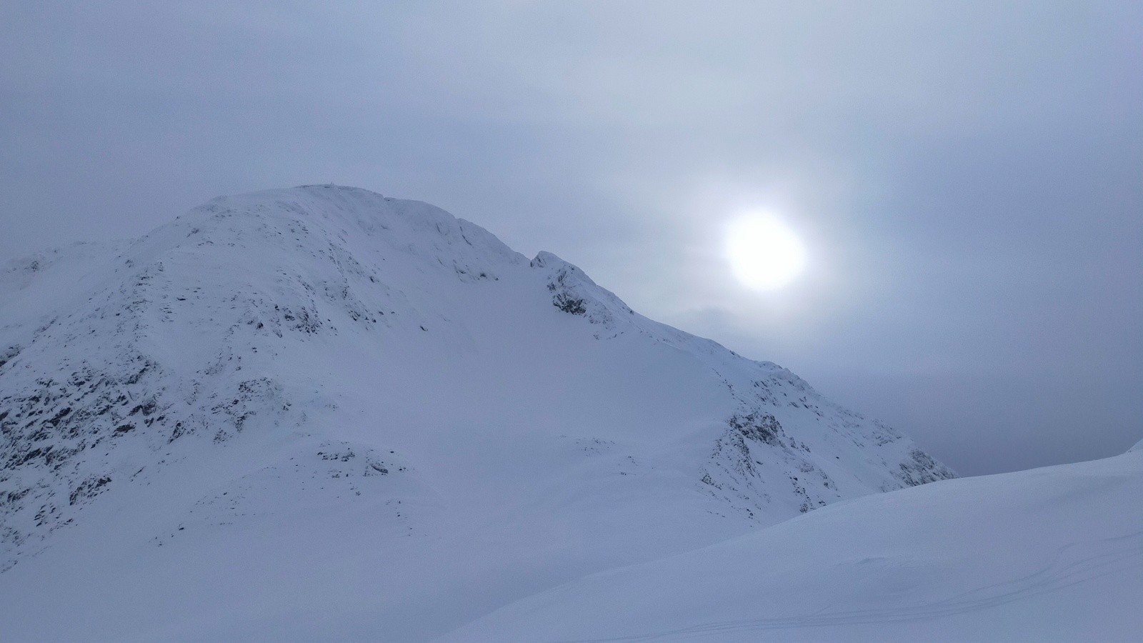 Grand Mont sous un soleil bien pâlot