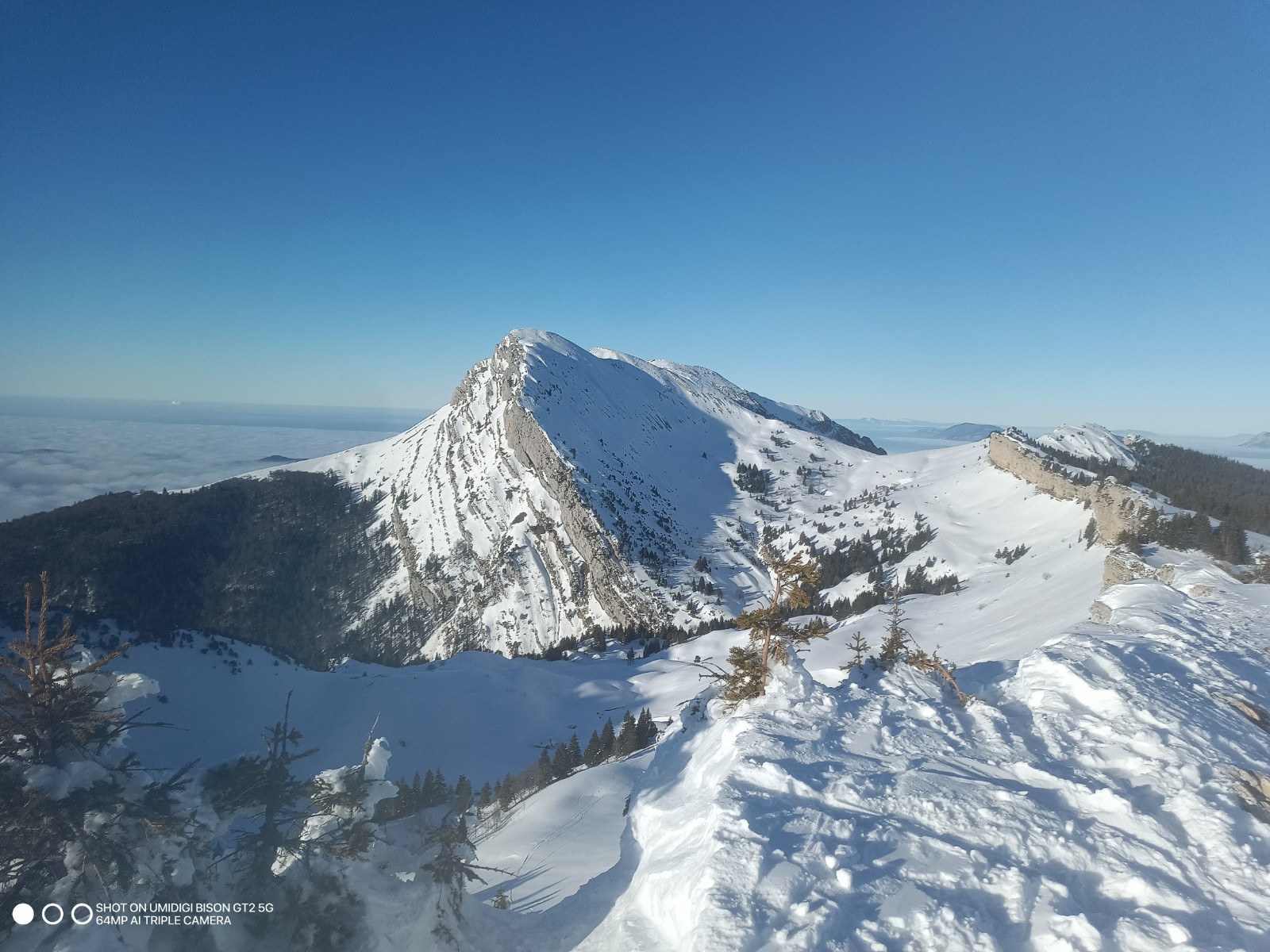 #25 Le Mollard, vue sur la Sure Le Mollard, vue sur la Sure