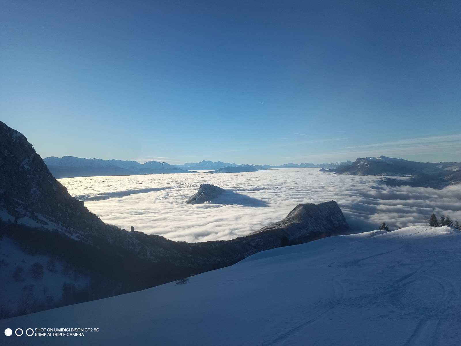 #7 Mer de nuages sur le Néron Mer de nuages sur le Néron