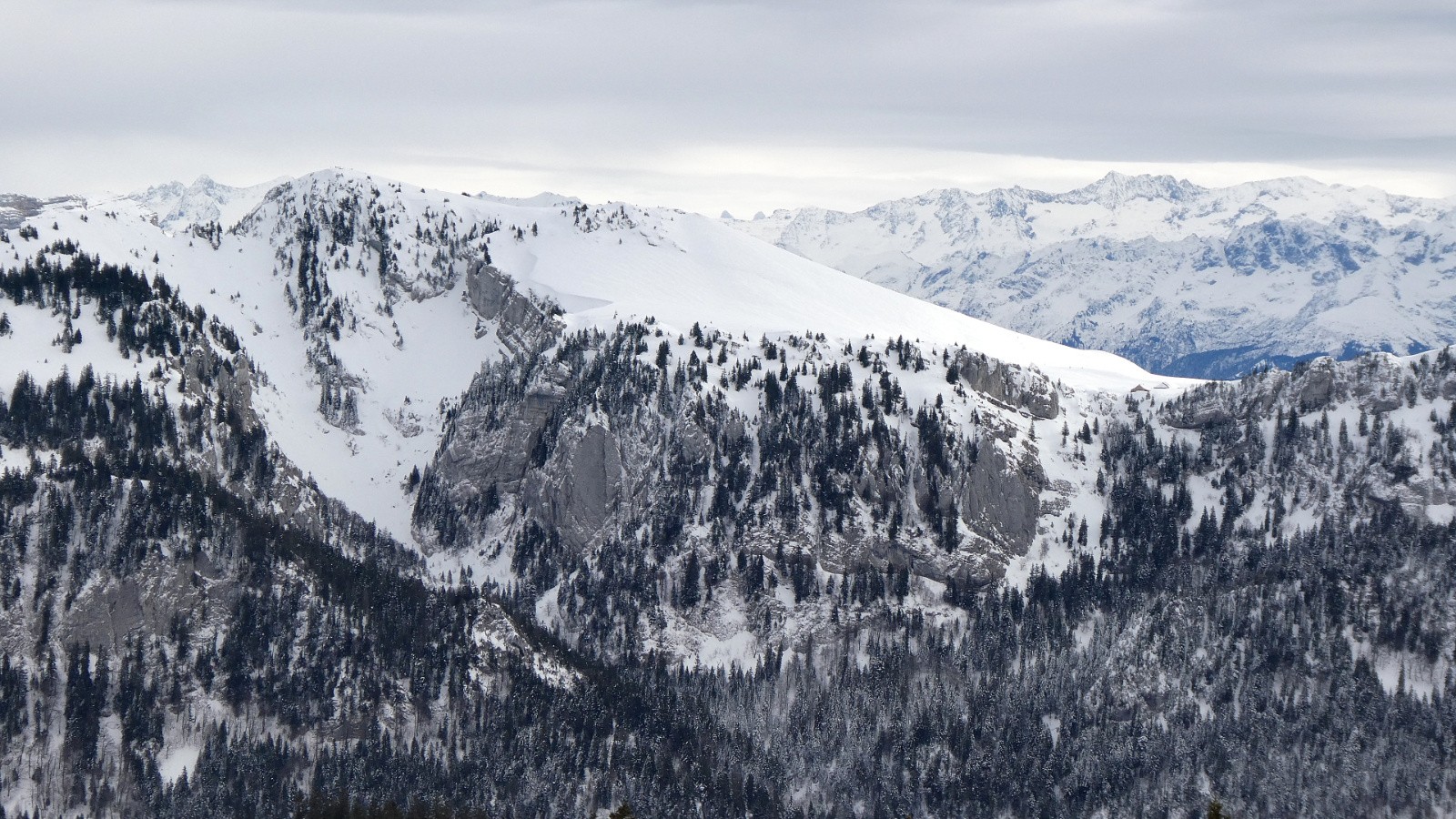 zoom sur le Charmant Som 