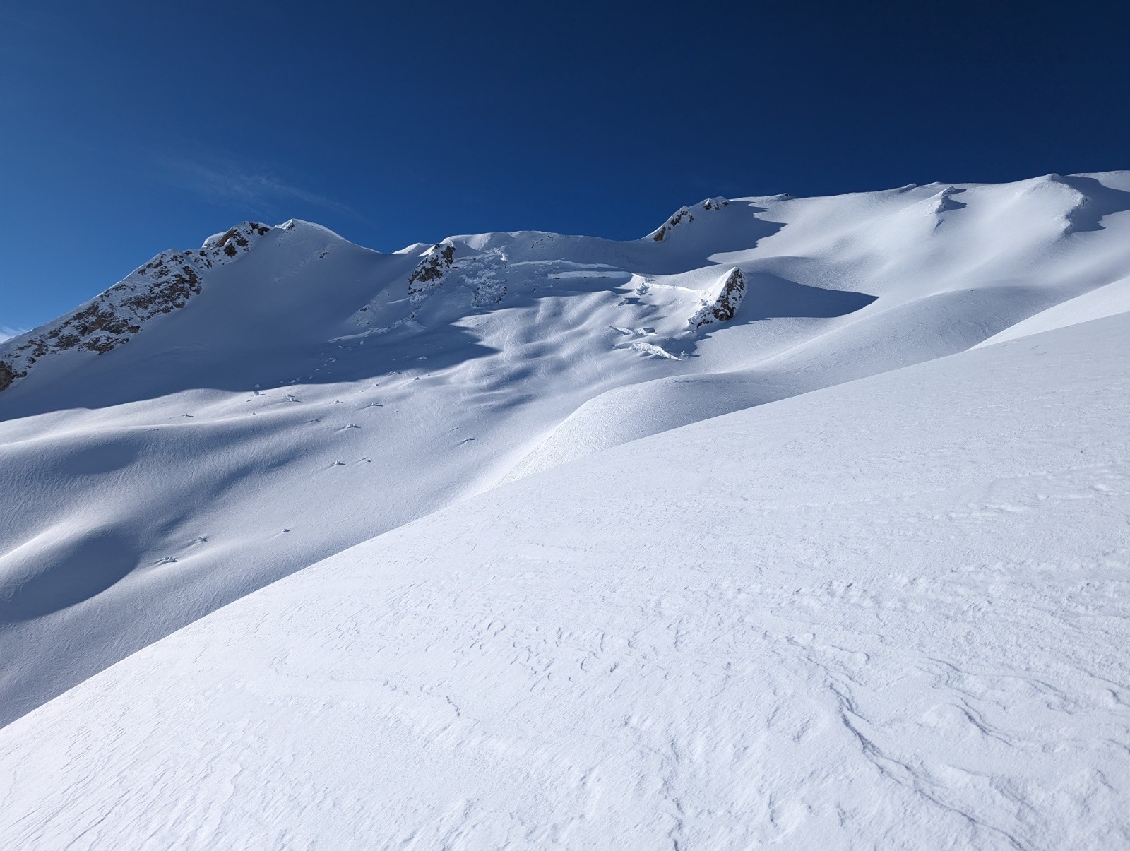 &nbsp;Départ face Est de la Pointe du Dzonfié&nbsp;