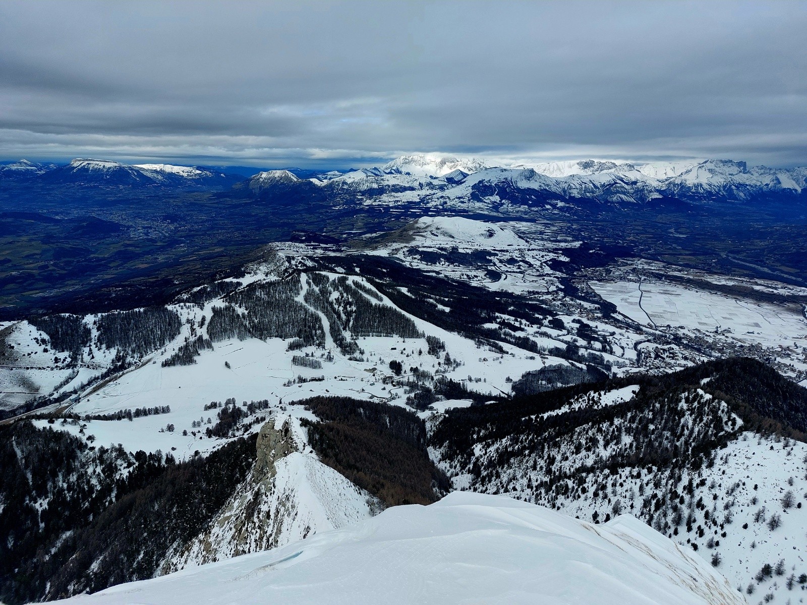 #6 Bien loin les éclaircies Bien loin les éclaircies