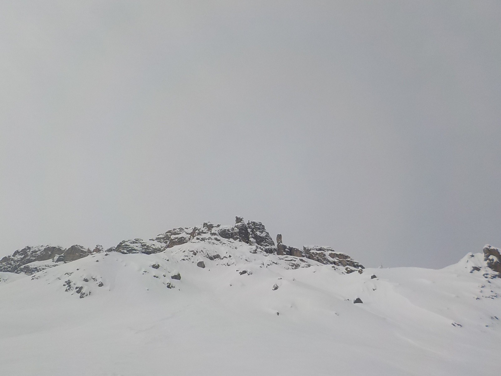 Secteur tour penché aiguille de May