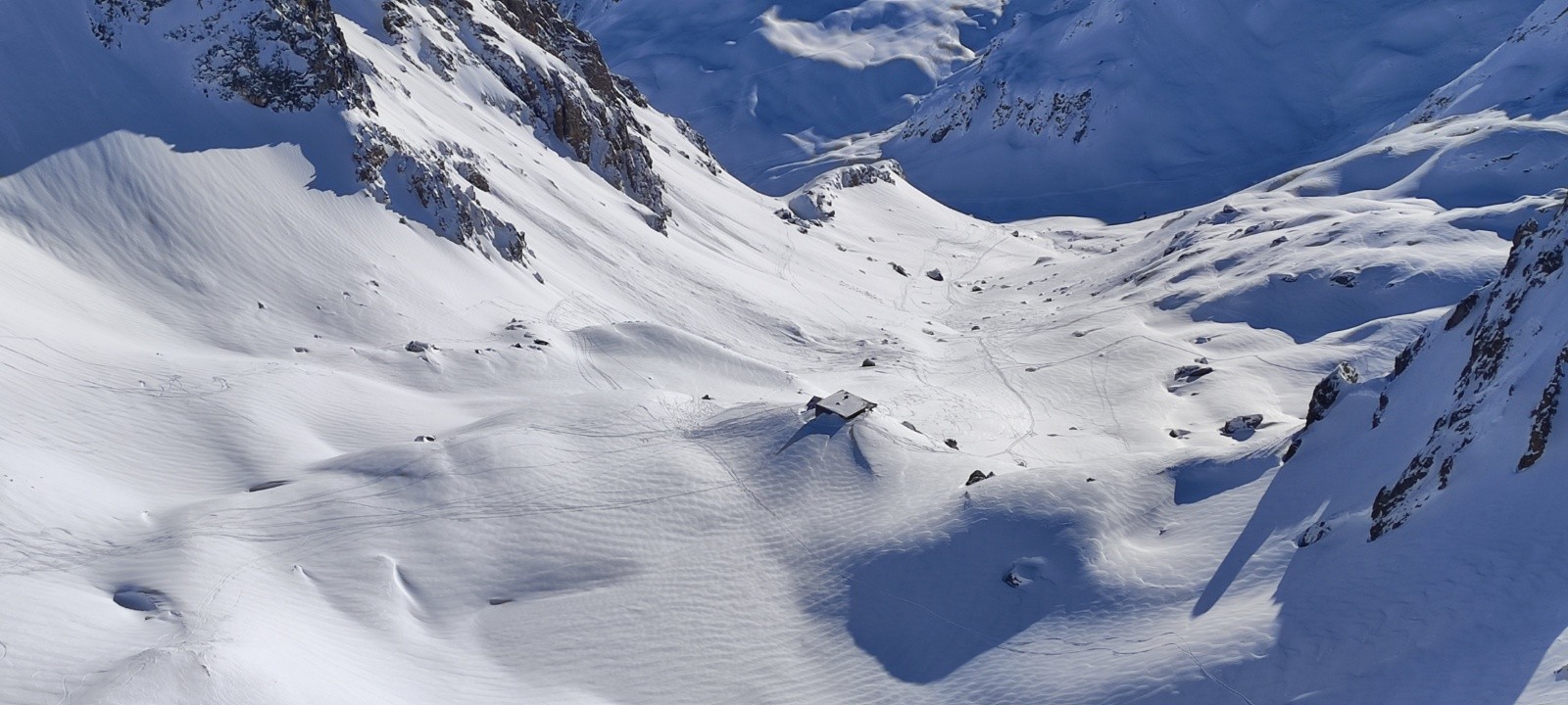 Vu sur le refuge Presset depuis la pointe de Presset