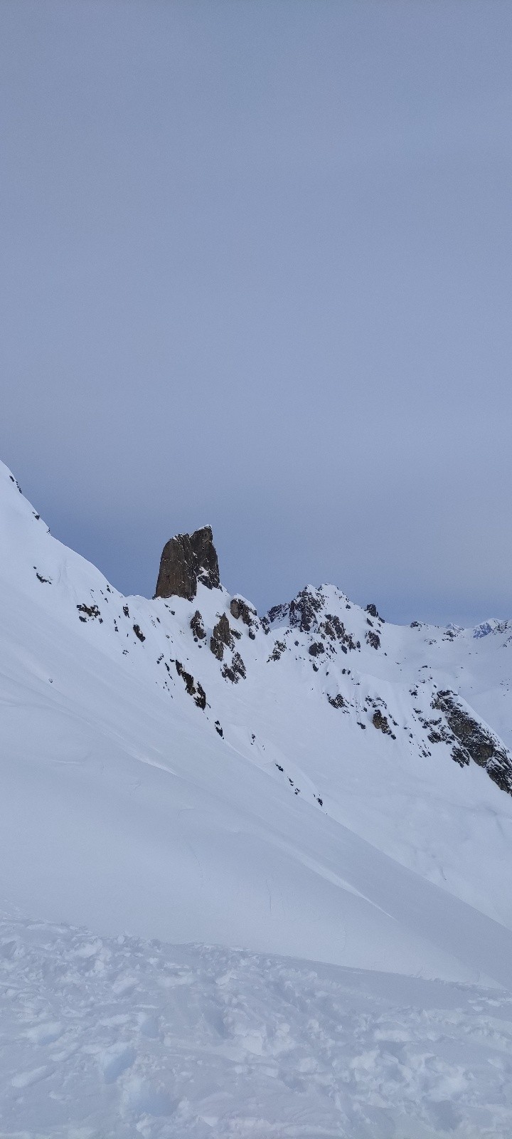 La pierra menta vu du col charbonnière