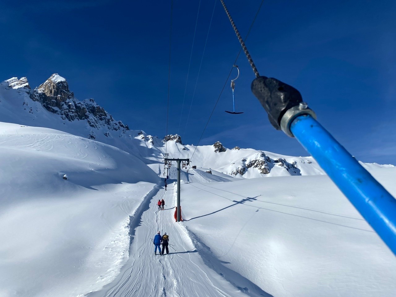 #2 Les arbalètes et Artsinol à gauche Les arbalètes et Artsinol à gauche
