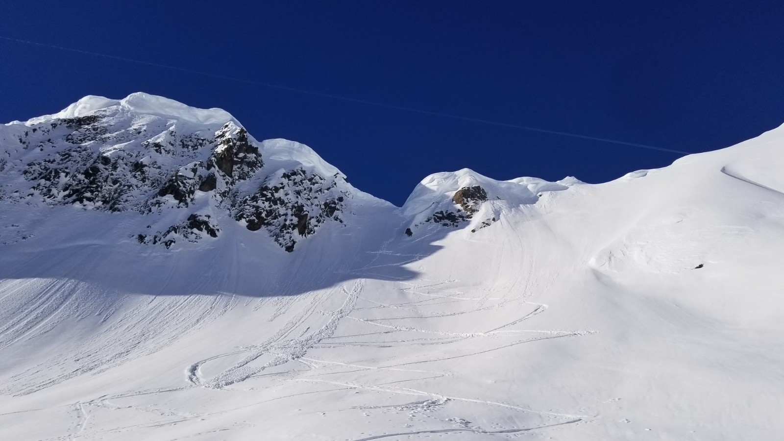 Col de Bel Oiseau sous la corniche... nous on filera à droite!