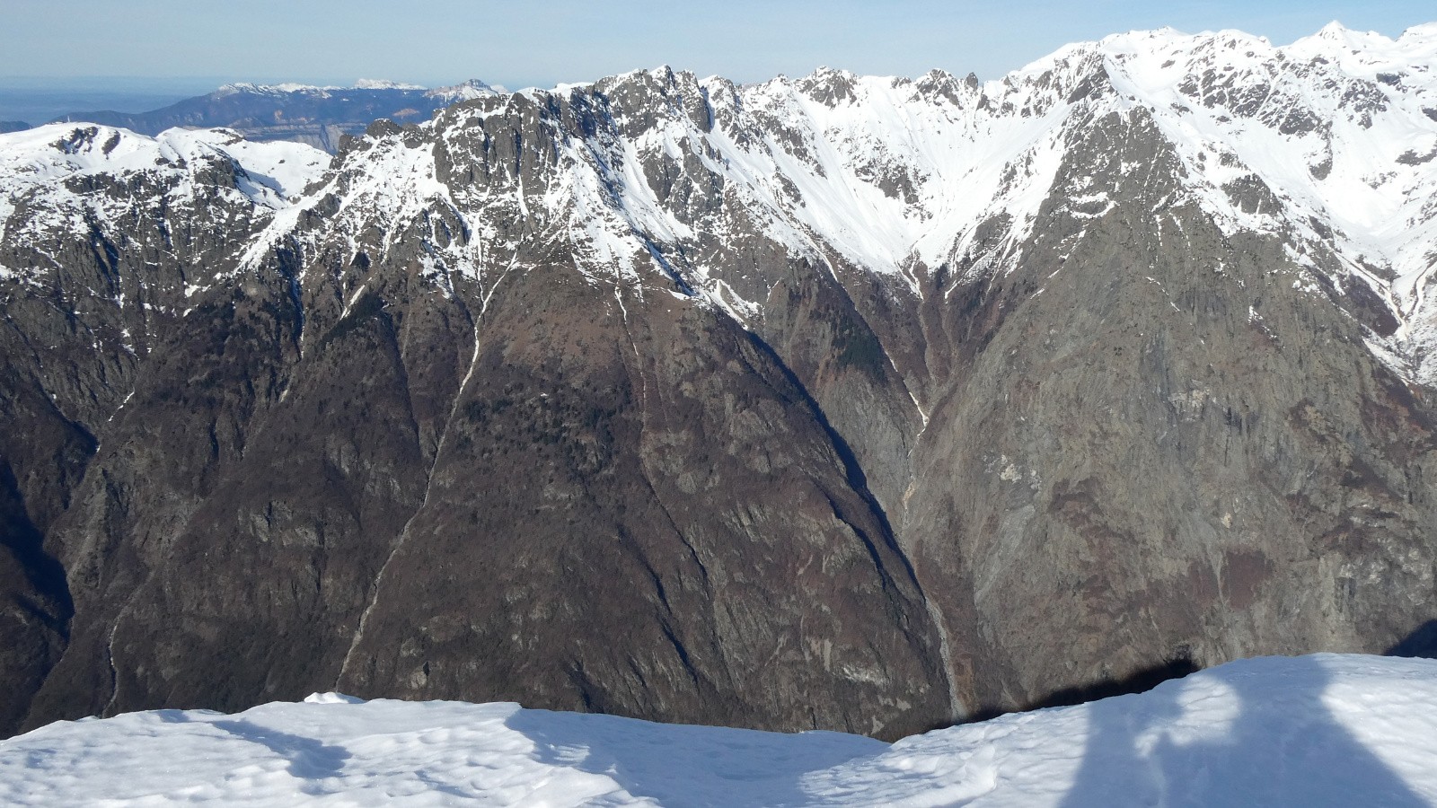 #8 Belledonne en rive D de la Romanche : paraît qu’on est en Janvier… Belledonne en rive D de la Romanche : paraît qu’on est en Janvier…