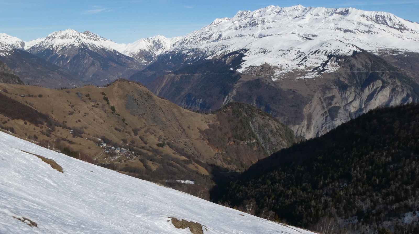 #13 Le village d’Oulles, itinéraire classique bien sec Le village d’Oulles, itinéraire classique bien sec