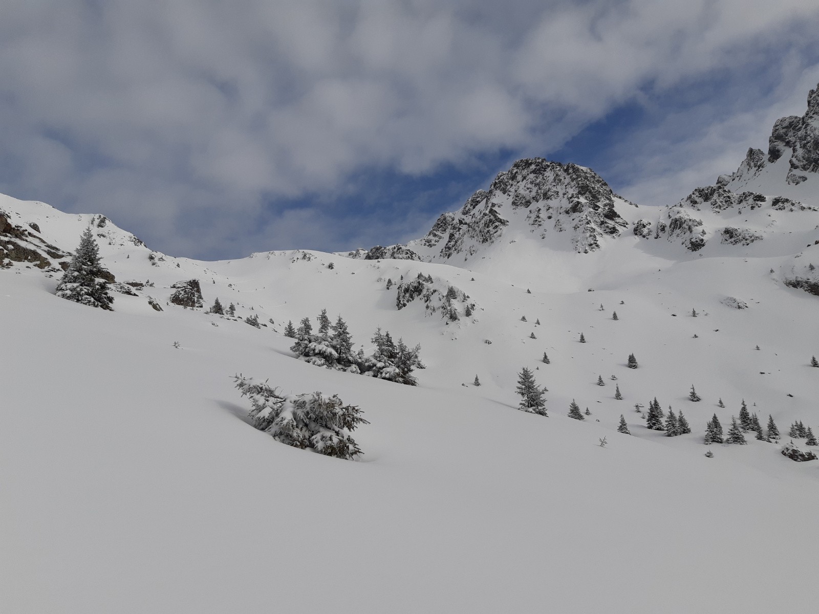 #4 Jamais vu le vallon avec aussi peu de traces Jamais vu le vallon avec aussi peu de traces