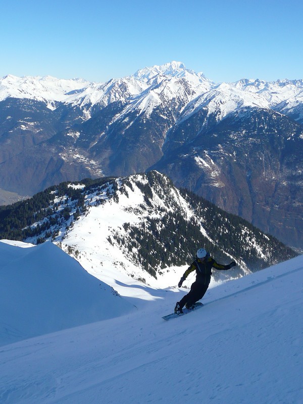 Bellacha : Thibault enquille sur fond de Mont Blanc.