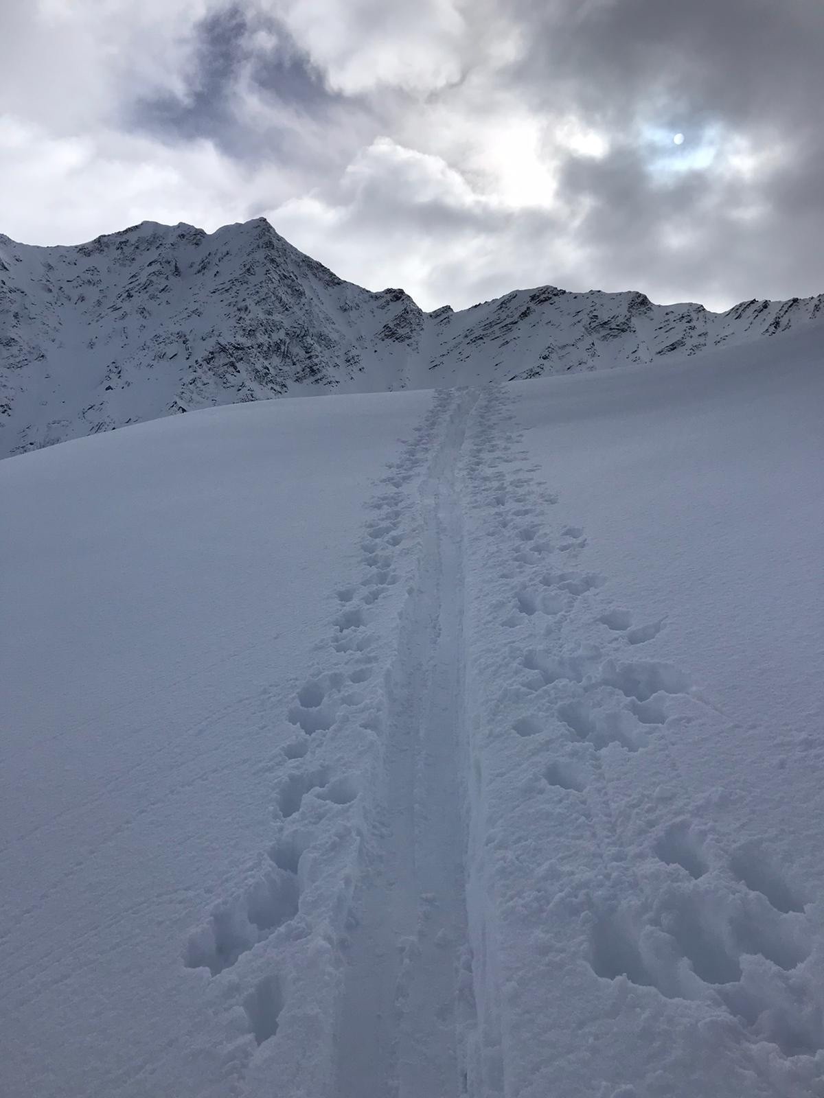J1 au dessus du refuge