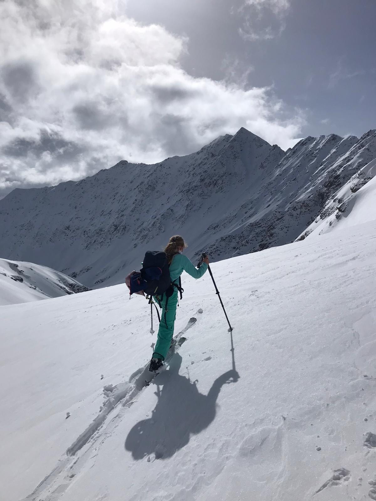 J2 la petiote ne peut pas s’empêcher de tracer&nbsp;