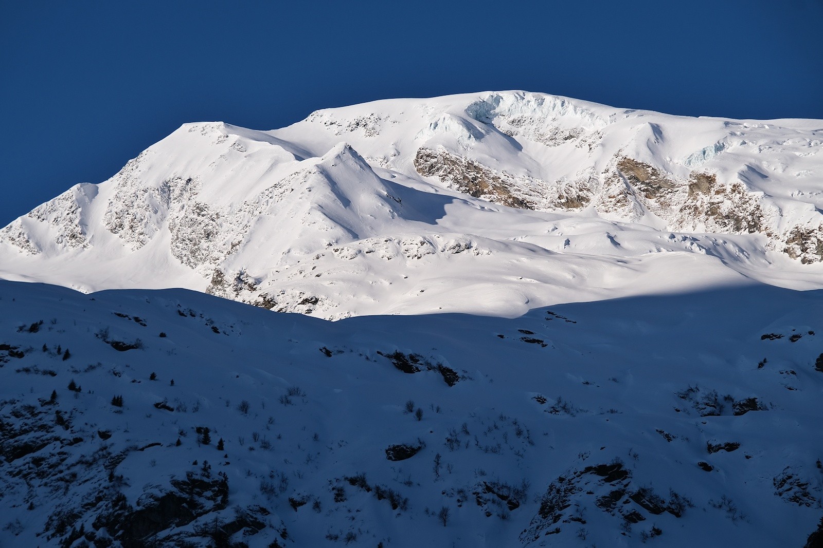 #1 Dôme de la Sache déjà inondé de soleil. Dôme de la Sache déjà inondé de soleil.