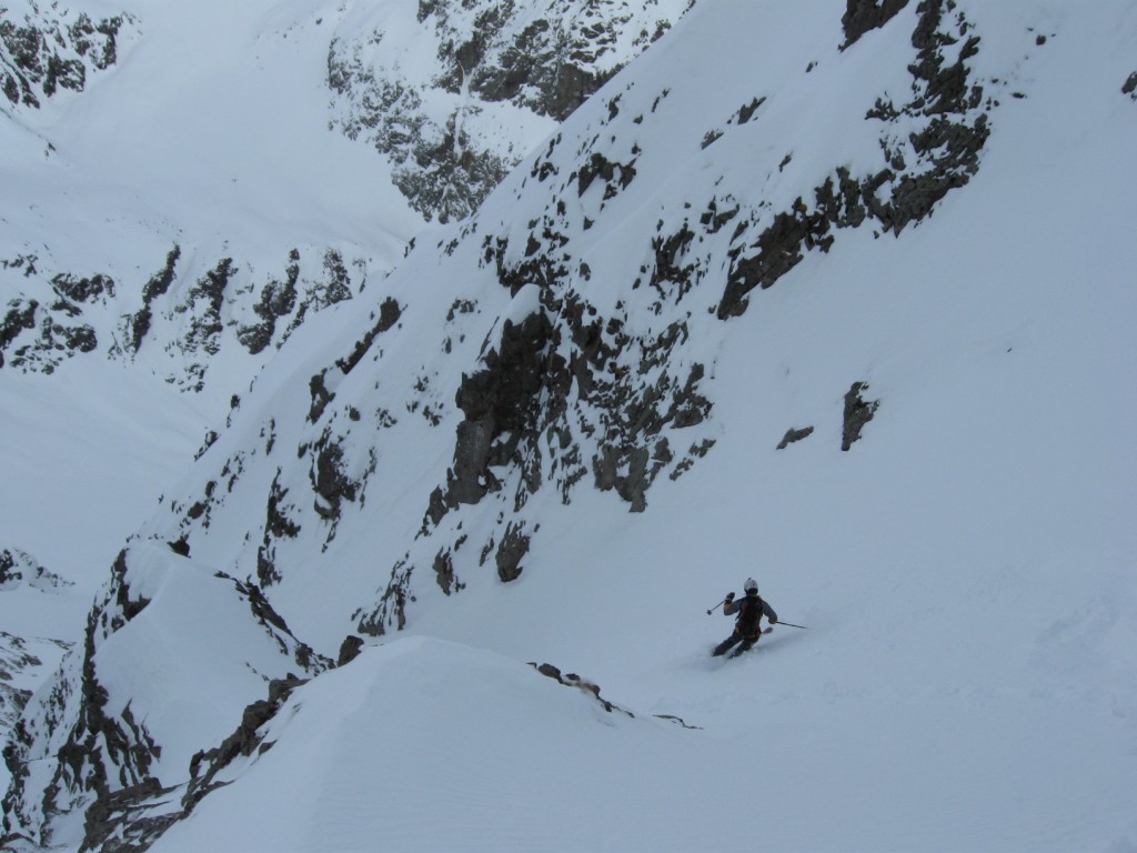 Descente : Jb se lâche dans une neige qui le permet bien !