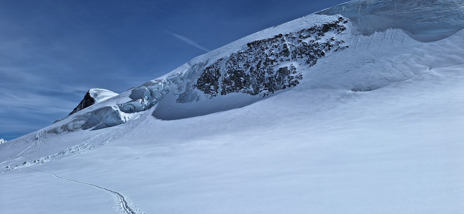 Montée de la Serpentine au col de Brenay, Pigne d'Arolla au fond