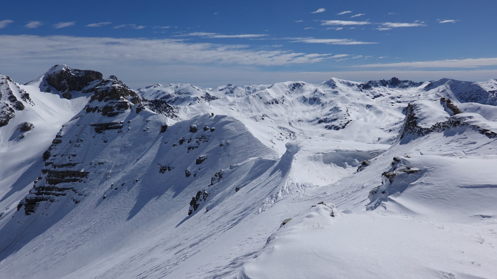 Panorama sur le Pas de la Petite Cavale, la Tête Carrée et les sommets au-dessus du Salso Morene