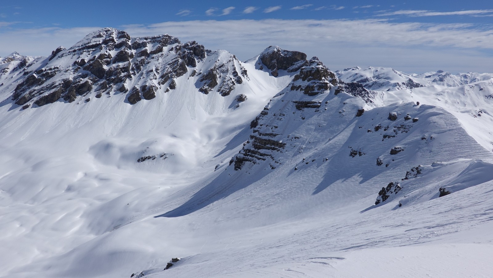 Panorama sur la Tête de Pelouse, le Pas de la Petite Cavale, la Tête Carrée et le Castel de la Tour