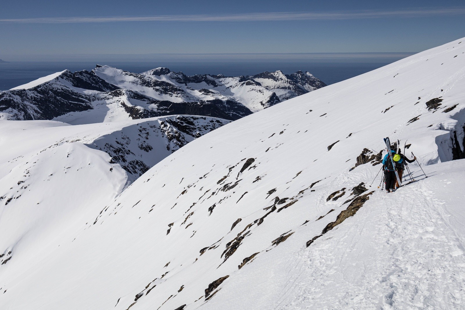 J2 : sur l'arête avant d'arriver au Roalden, on voit bien le début de la pente E