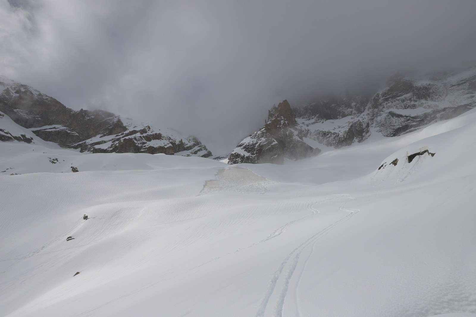 La plaque déclenchée, vue de loin&nbsp;