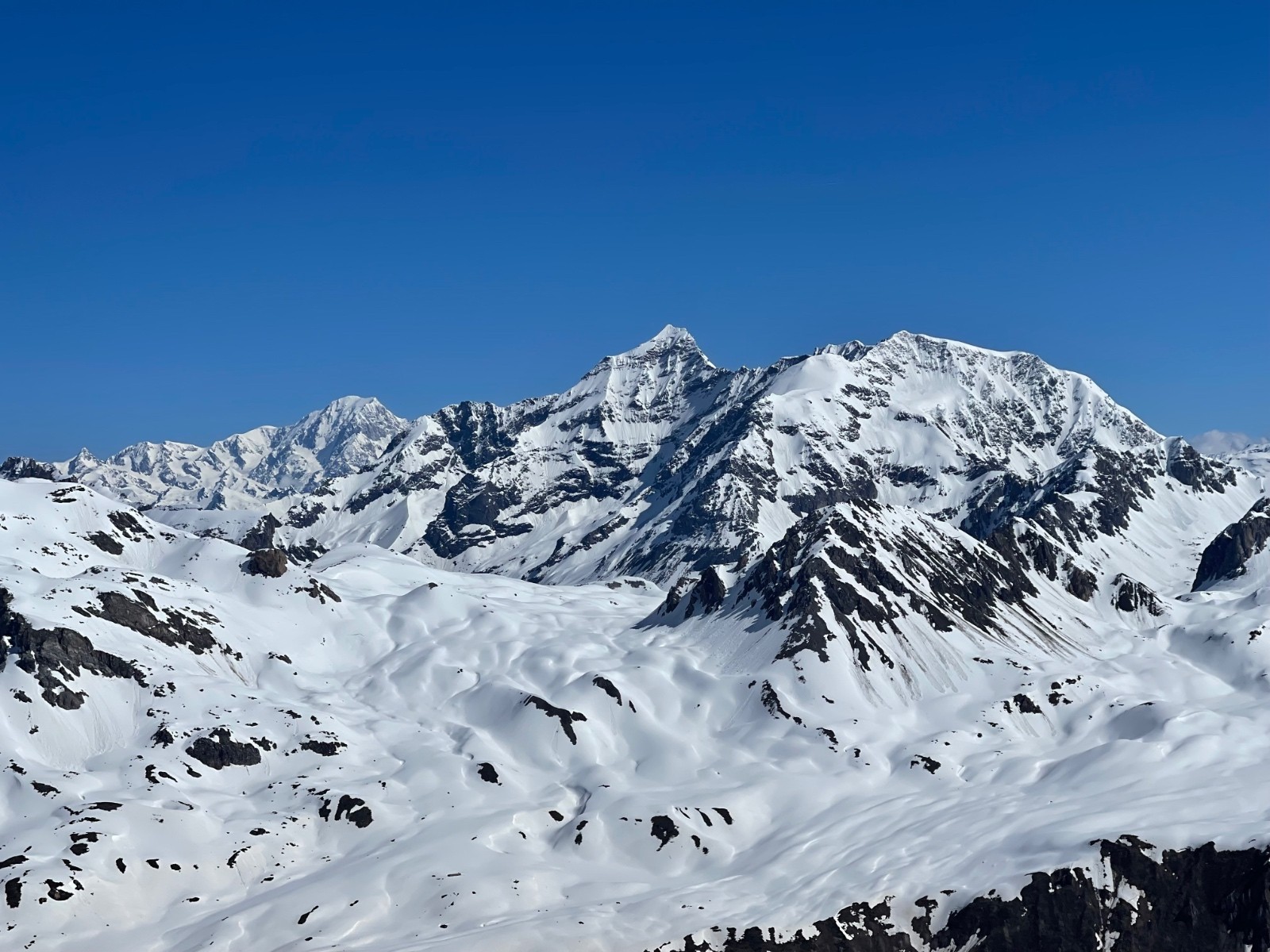 #6 Mont pourri, Mont-Blanc, Dôme de la sache : vue sur les objectifs de fin de saison Mont pourri, Mont-Blanc, Dôme de la sache : vue sur les objectifs de fin de saison