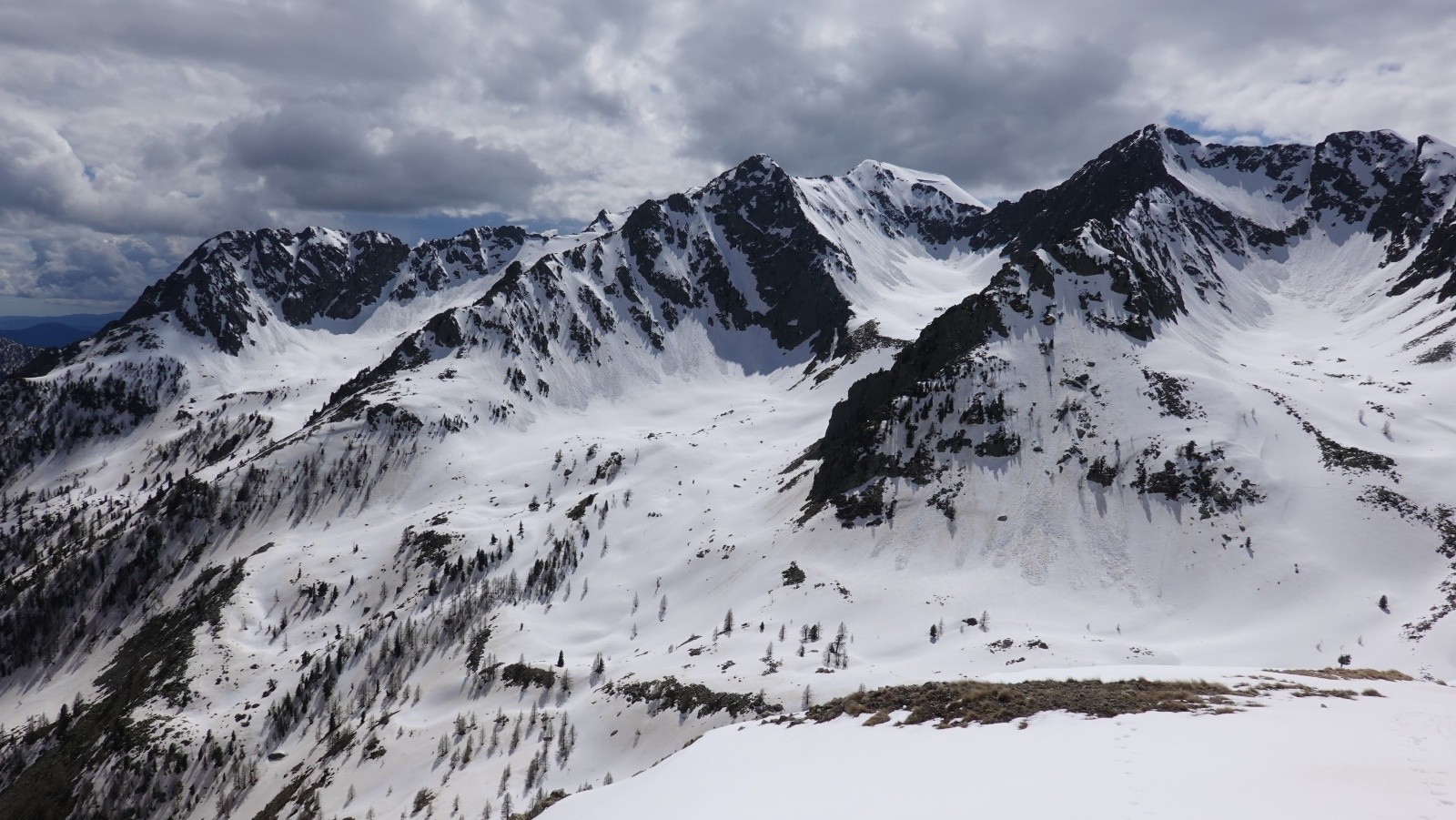 Panorama sur le Mont Saint-Sauveur