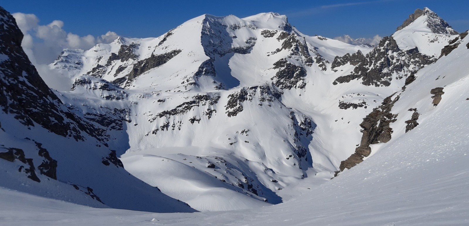 Pointe d´Ambin, glacier éponyme avec son col, col du Gd Cordonnier.