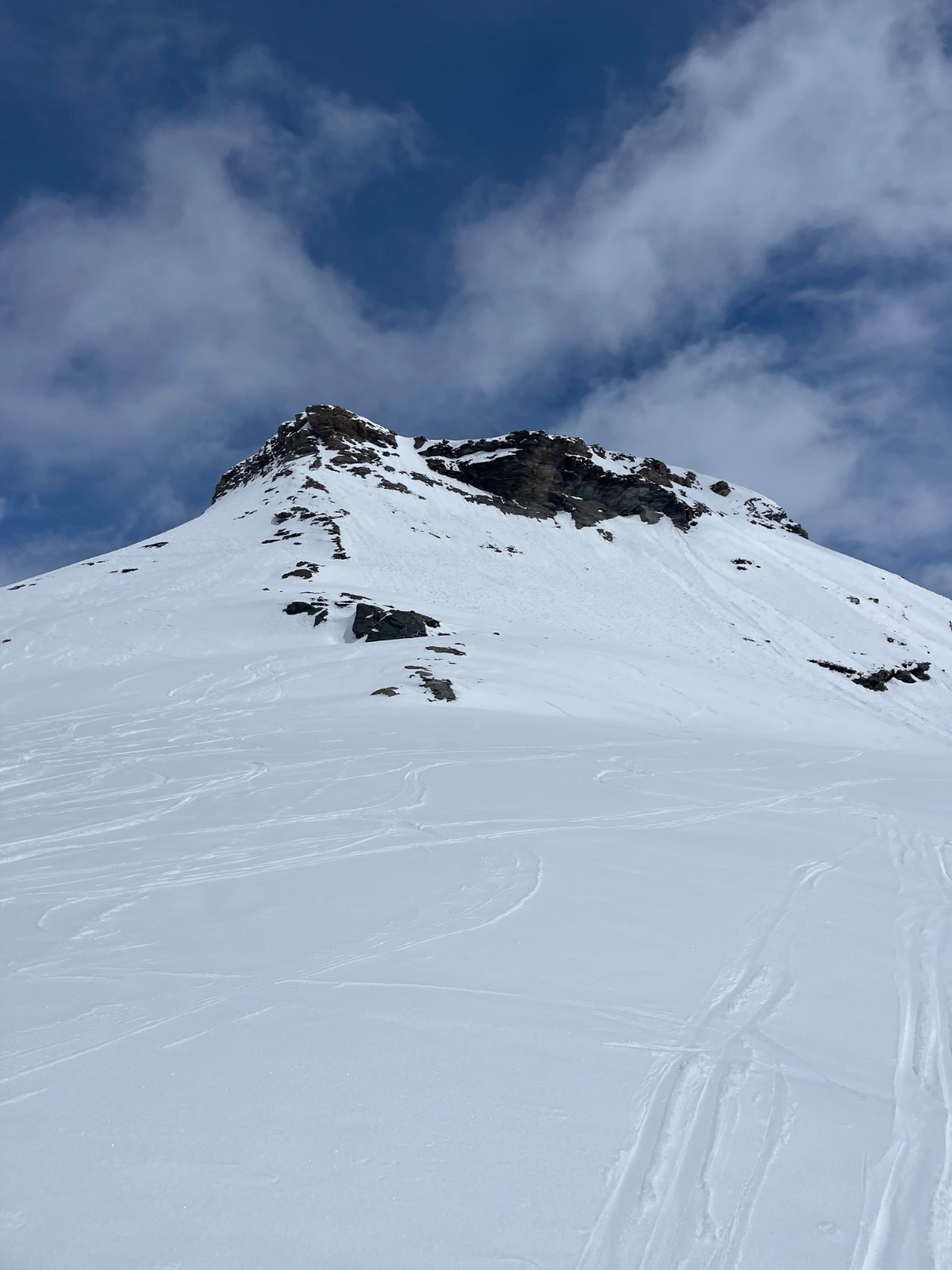 Albaron : passage potentiel en dérapant à skis sur la droite 