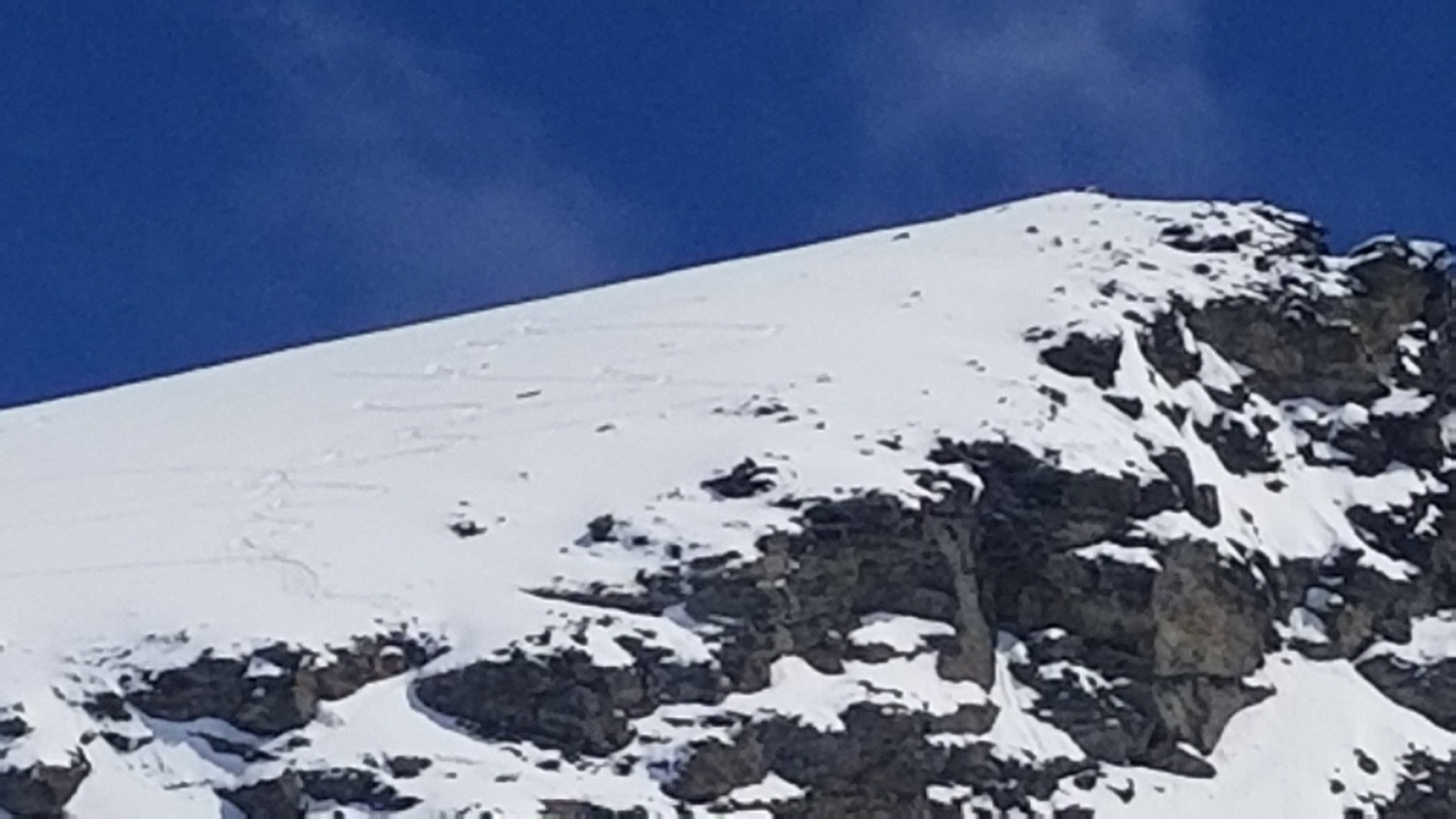 On aura bien bricolé sous le sommet jusqu'aux barres!!